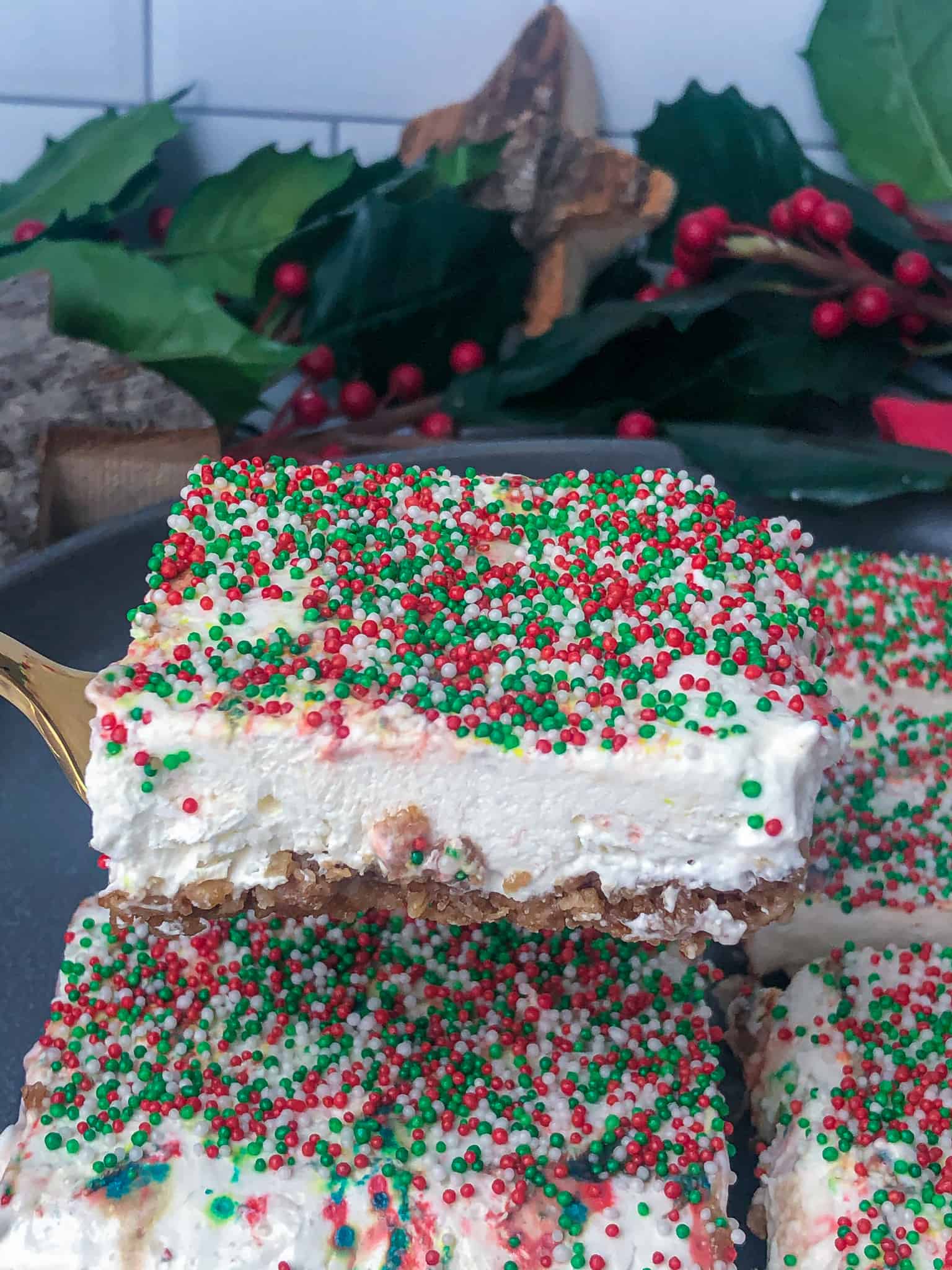 Christmas Cheesecake Crunch Bars