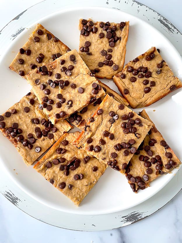 Chickpea blondies on a plate.