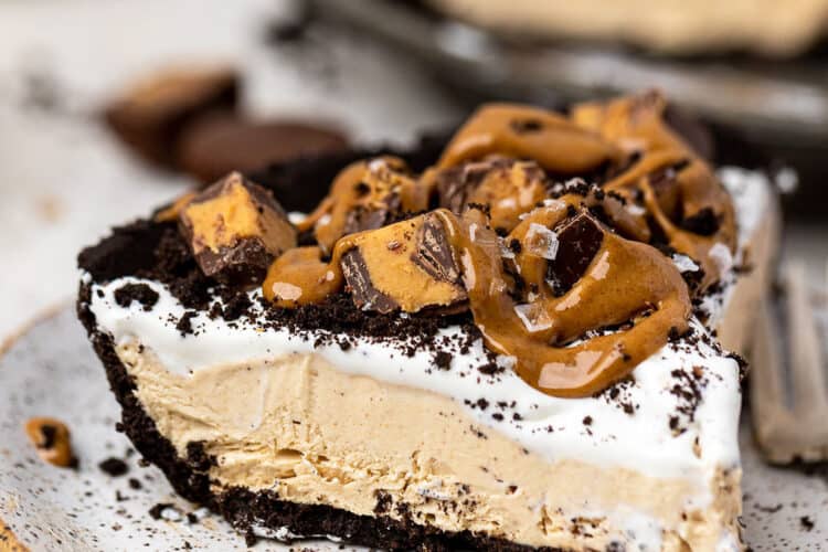 Easy No-Bake Peanut Butter Oreo Pie! | Lauren Fit Foodie