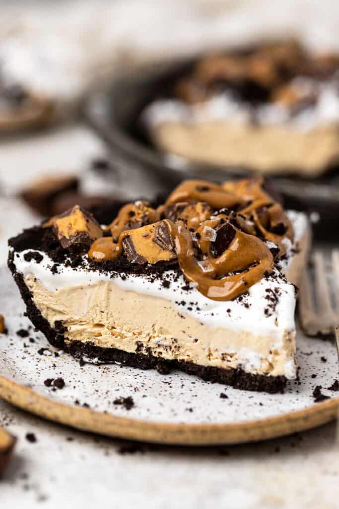 Easy No-Bake Peanut Butter Oreo Pie! | Lauren Fit Foodie