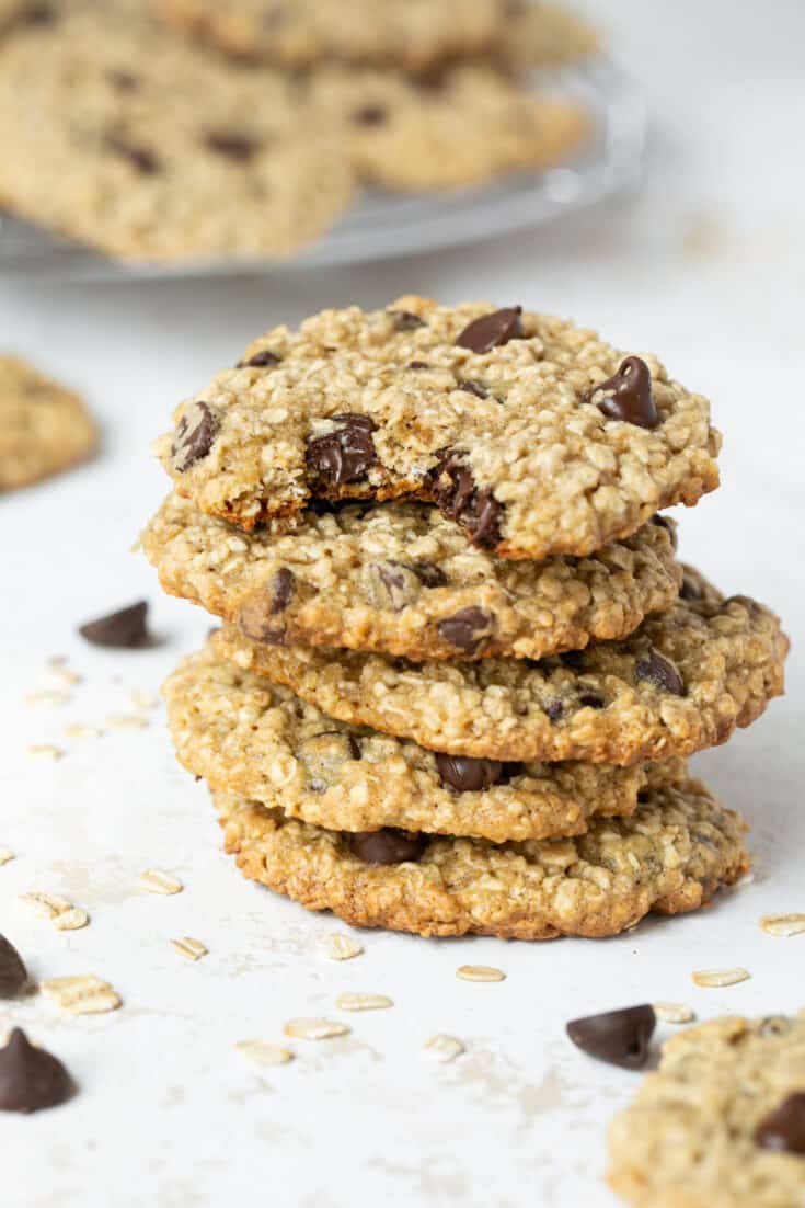 Low Calorie Chocolate Chip Oatmeal Cookies (72 Calories) 