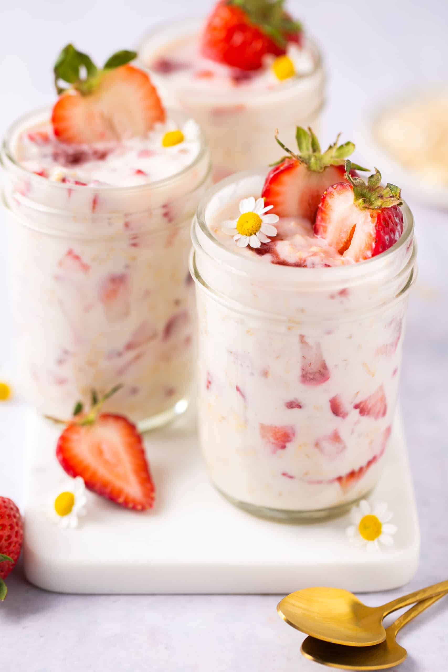 Overnight Oats Containers with Lids and Spoons - Mason Jars 16 Oz with Lids  - Glass Jar with Lid 6pack Yogurt Containers with Lids for Overnight Oats