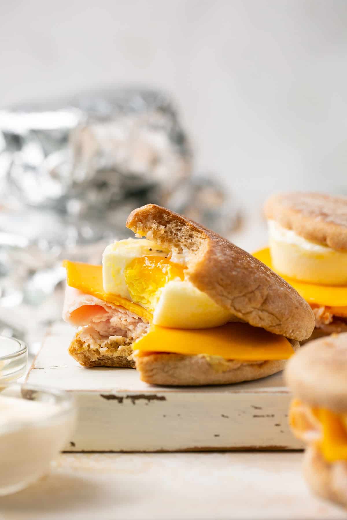 Healthy Breakfast Sandwich {Meal Prep Recipe} 