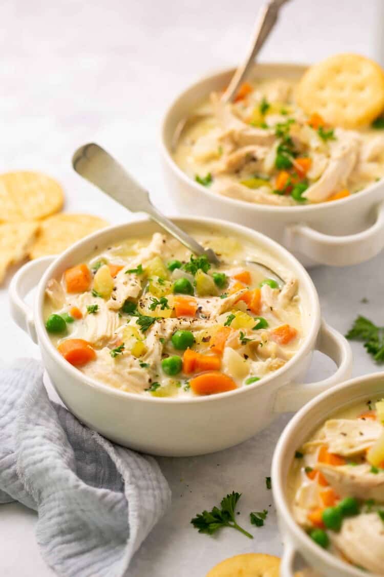 Healthy Chicken Pot Pie Soup (One Pot + Dairy Free) | Lauren Fit Foodie