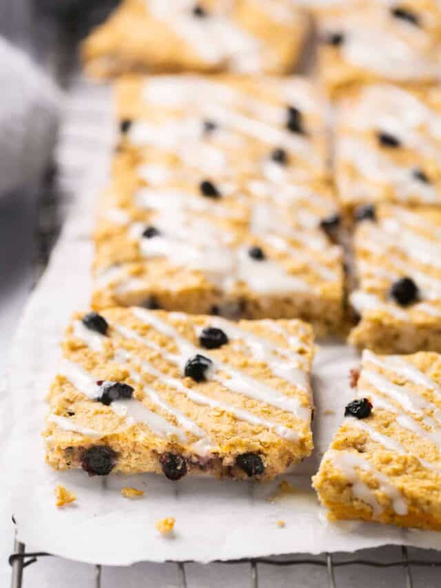 Bo-Berry Oat Bars {Baked Blueberry Oats with Icing}