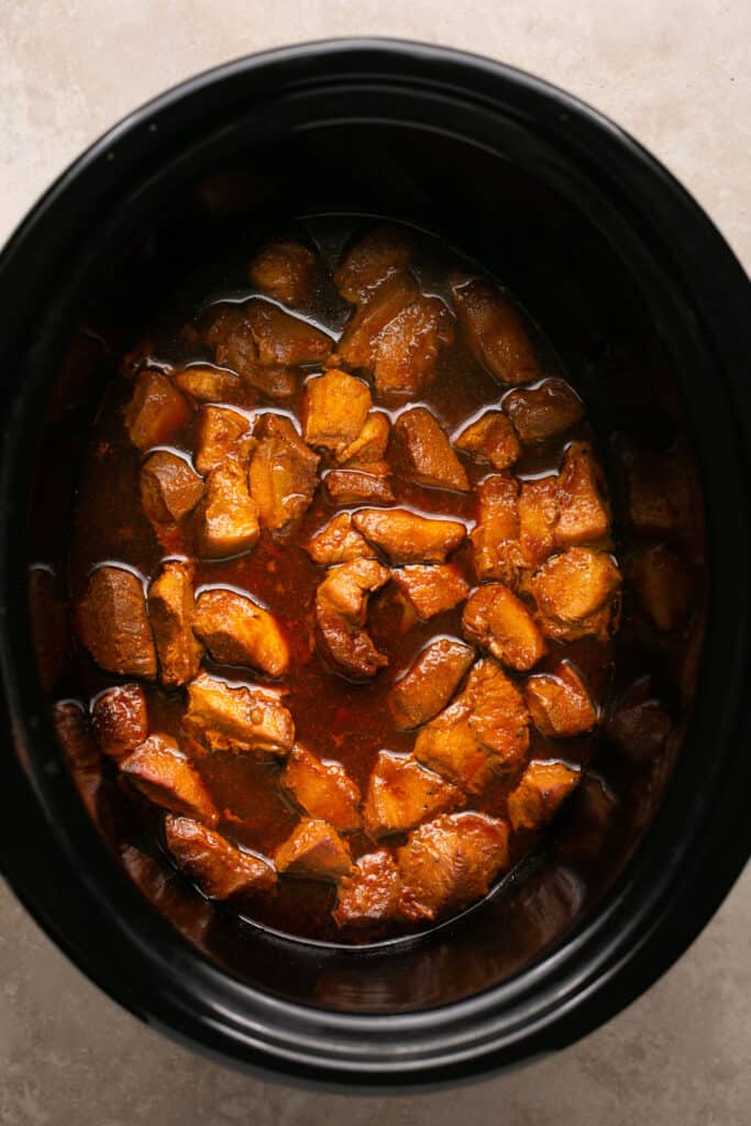 Honey sriracha chicken in a slow cooker.