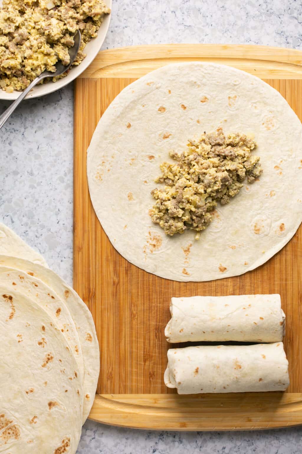 Healthy Breakfast Burritos (Easy Meal Prep) | Lauren Fit Foodie