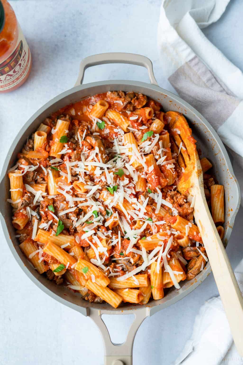 Rigatoni Alla Vodka with Beef and Mushrooms | Lauren Fit Foodie