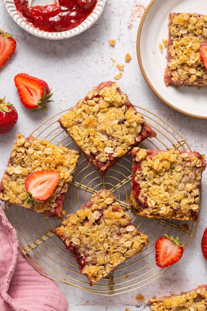 Healthy strawberry crumble bar on a cooling rack.