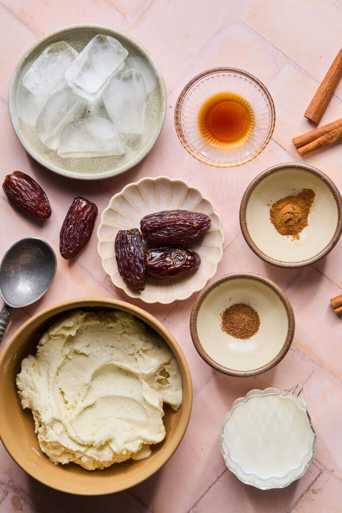 Ingredients for Cinnamon Vanilla Date Milkshake.
